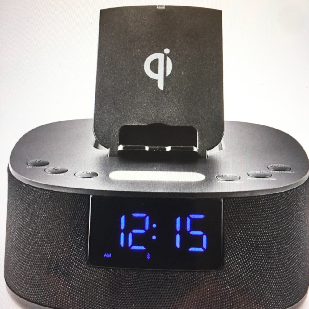 onn. Clock Radio w/Wireless Charging.NWT